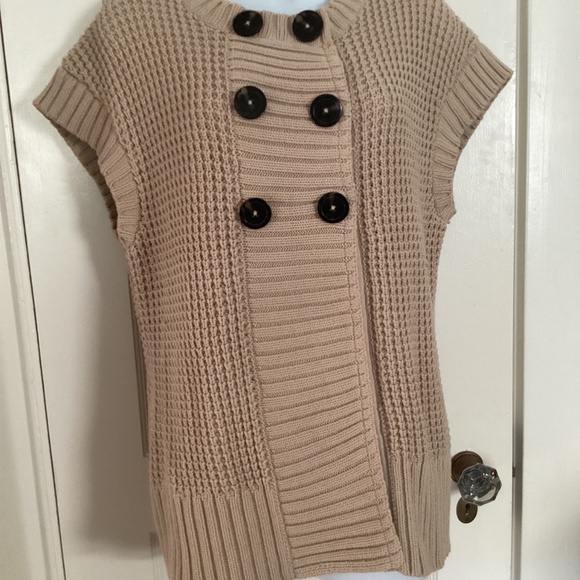 Michael Kors chunky knit tan sweater vest - machine washable. - sz LG - Picture 13 of 14